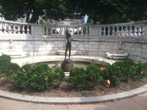 The fountain near the Mt Vernon Square on the Mt Vernon Ghost Tour